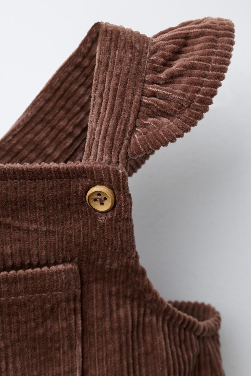 ВЕЛЬВЕТОВЫЙ САРАФАН И ТРУСЫ