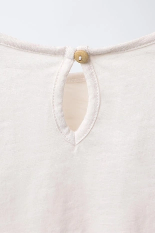 Футболка с воланами и цветочной вышивкой- Заказать в России