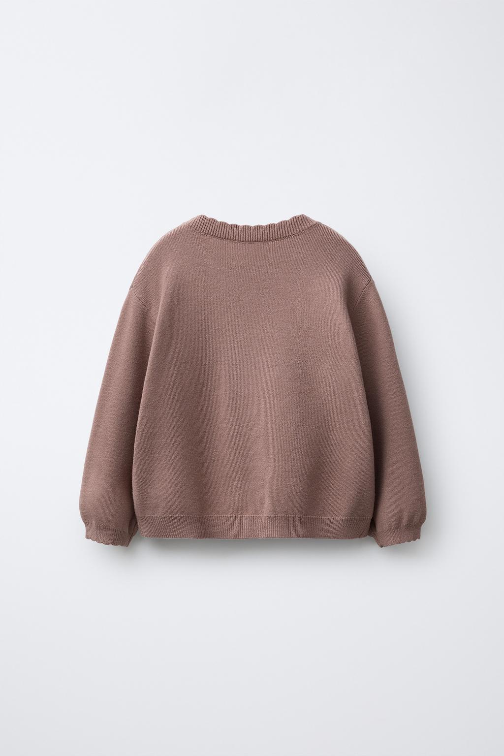 ВЯЗАНЫЙ СВИТЕР С ВЫШИТЫМИ ЦВЕТАМИ