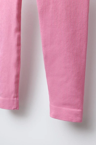 Термолегинсы в рубчик с рельефной надписью- Заказать в России