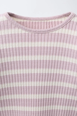 Комплект из футболки и расклешенных легинсов в рубчик в полоску