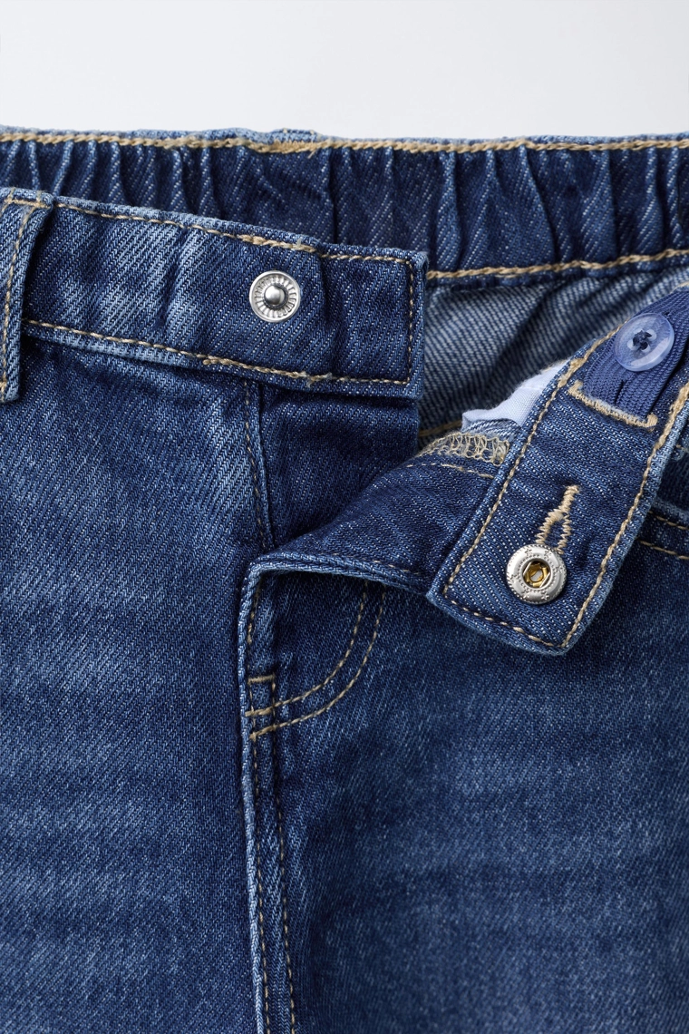 Джинсы с широкими штанинами с нашивками в виде звезды с животным принтом