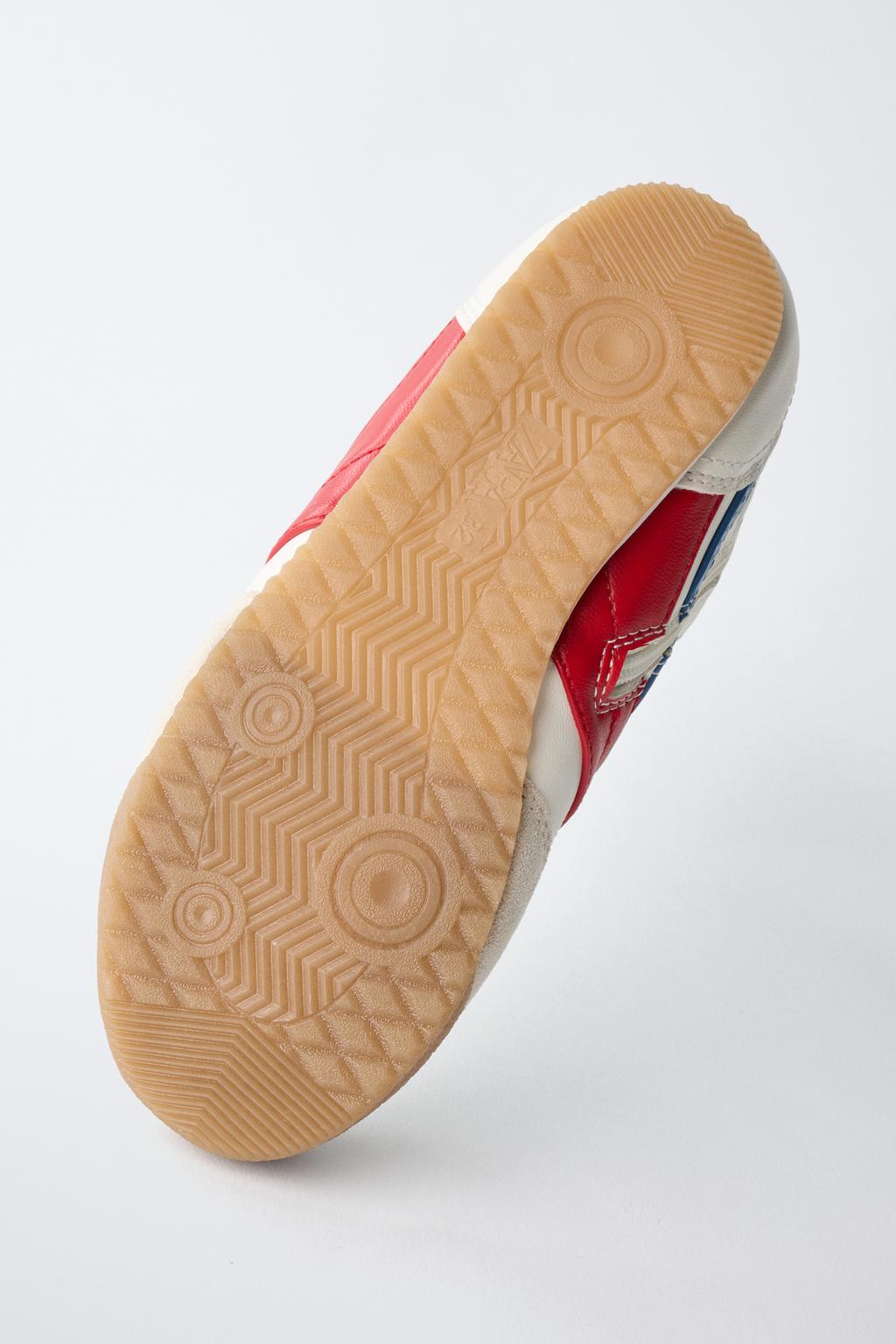 ВЫСОКИЕ КРОССОВКИ РЕТРО