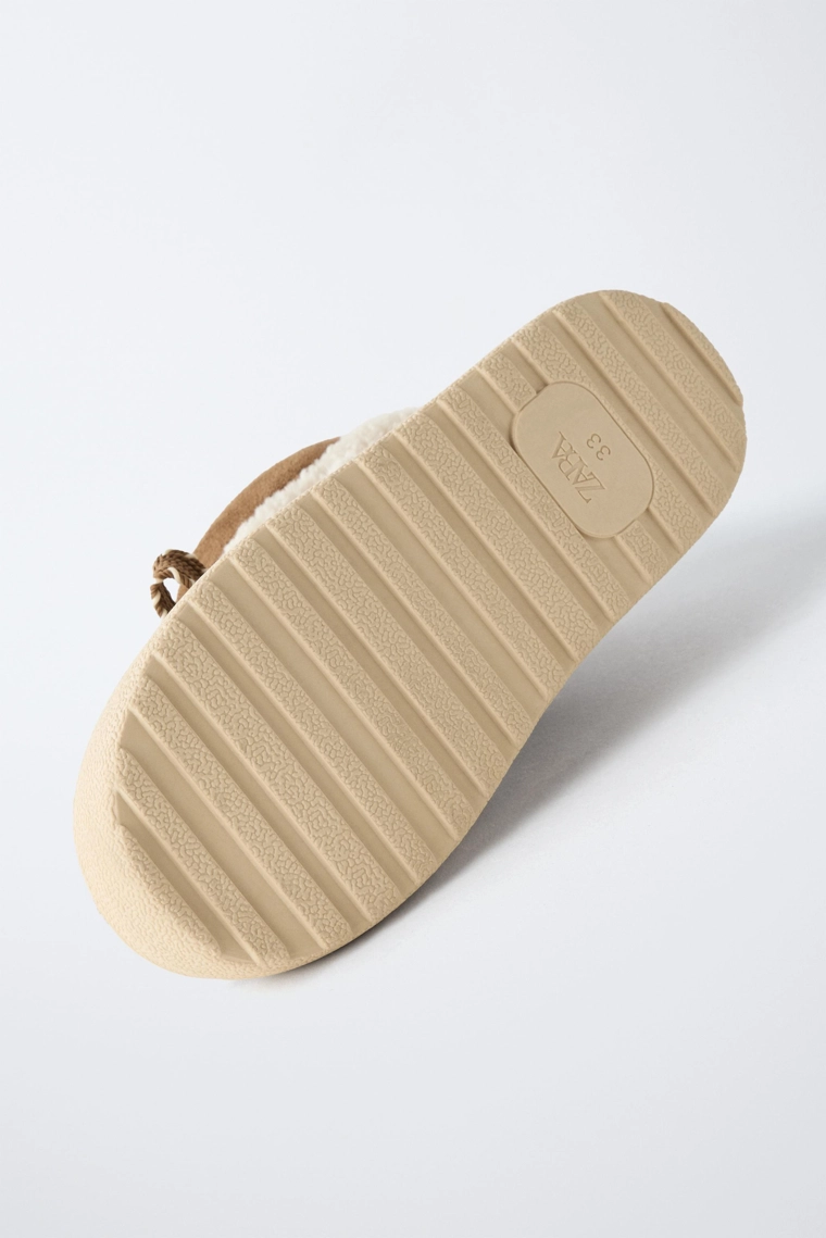 Утепленные ботинки со вставками из искусственного меха