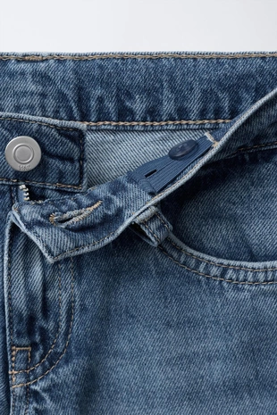 Джинсы WIDE LEG с нашивками и анималистическим принтом- Заказать в России