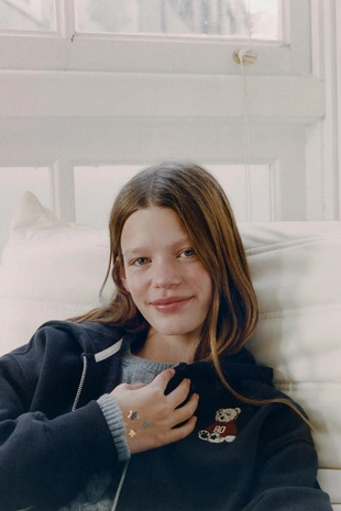 Толстовка на молнии с вышивкой «медведь»