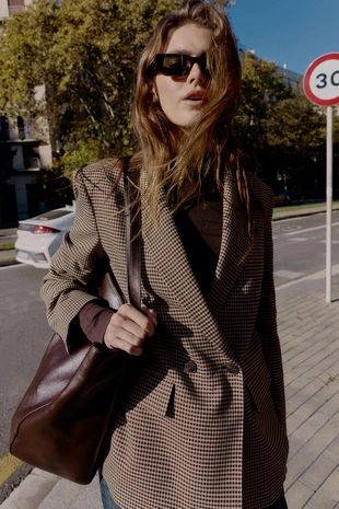 Двубортный блейзер оверсайз- Заказать в России