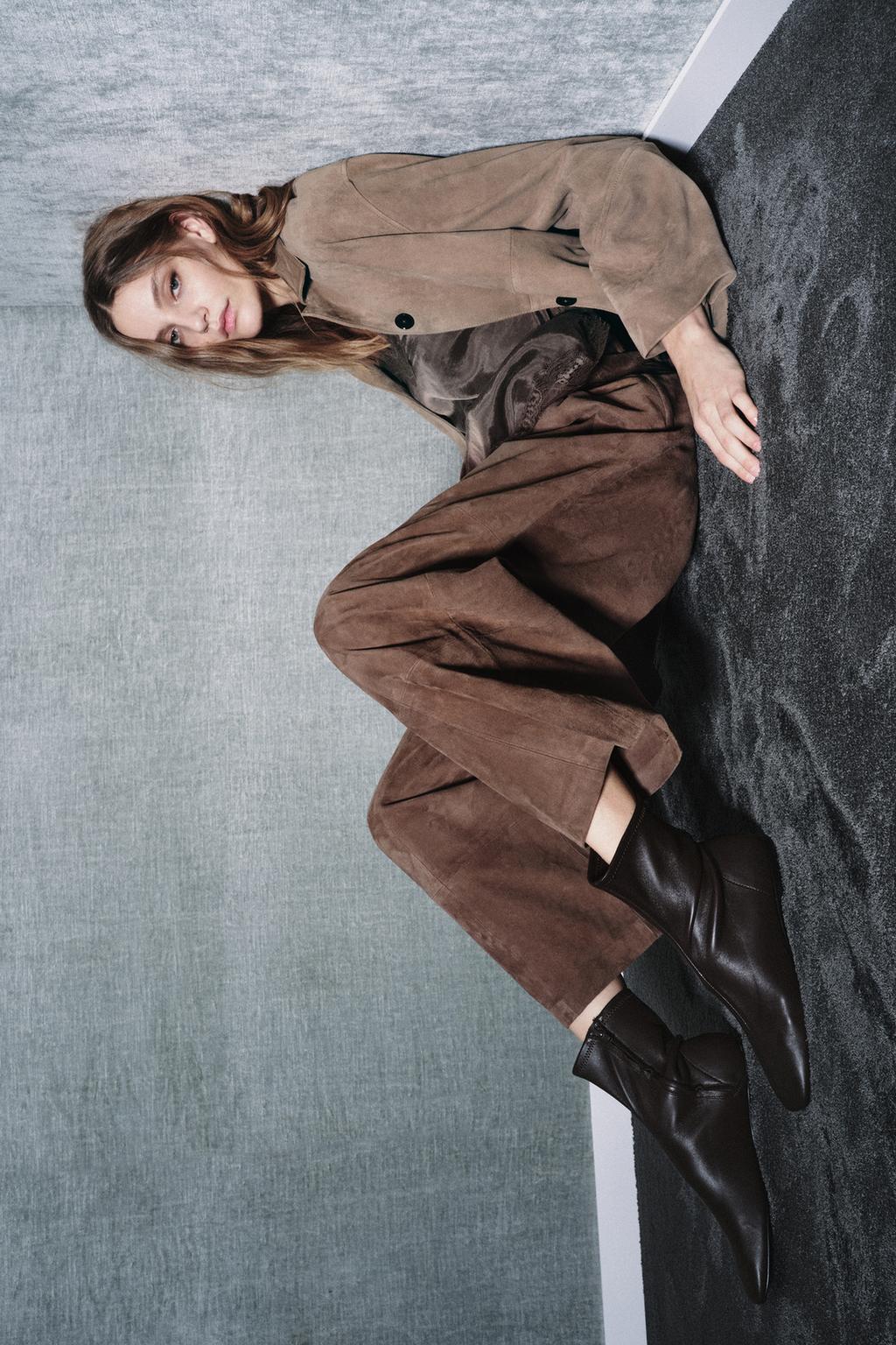 БОТИНКИ НА ПЛОСКОЙ ПОДОШВЕ ИЗ КОЖИ, ОГРАНИЧЕННАЯ СЕРИЯ