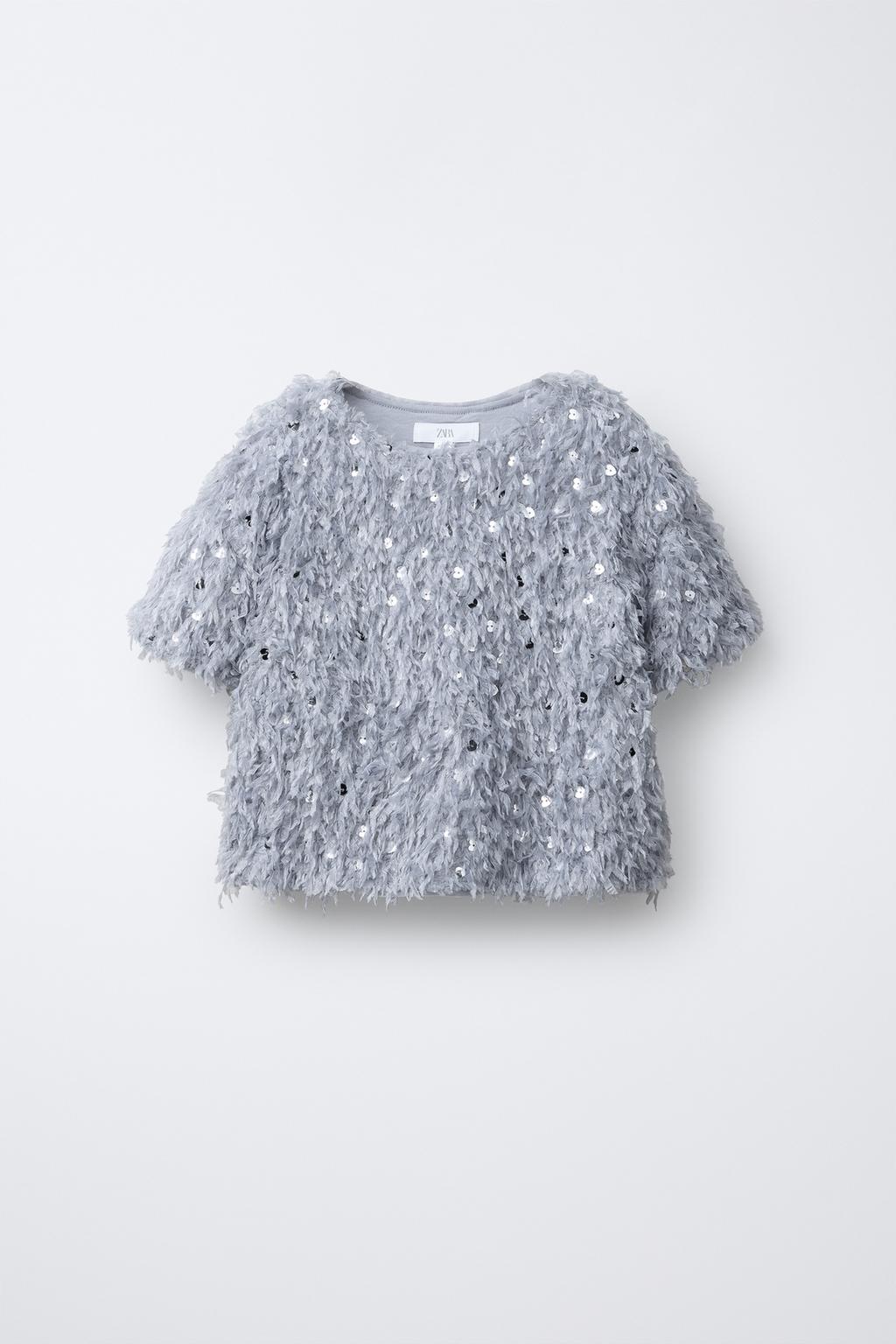 ФУТБОЛКА С ПЕРЬЯМИ И ПАЙЕТКАМИ