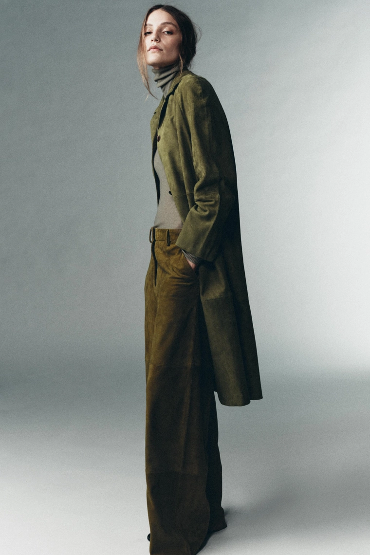 Брюки из 100% замши в лимитированной коллекции