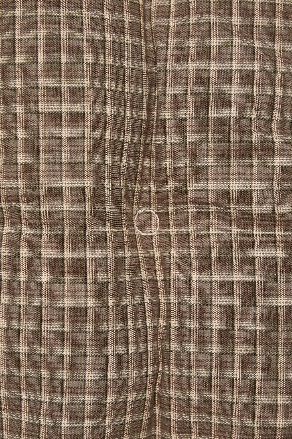 Верхняя одежда для питомца в клетчатом дизайне