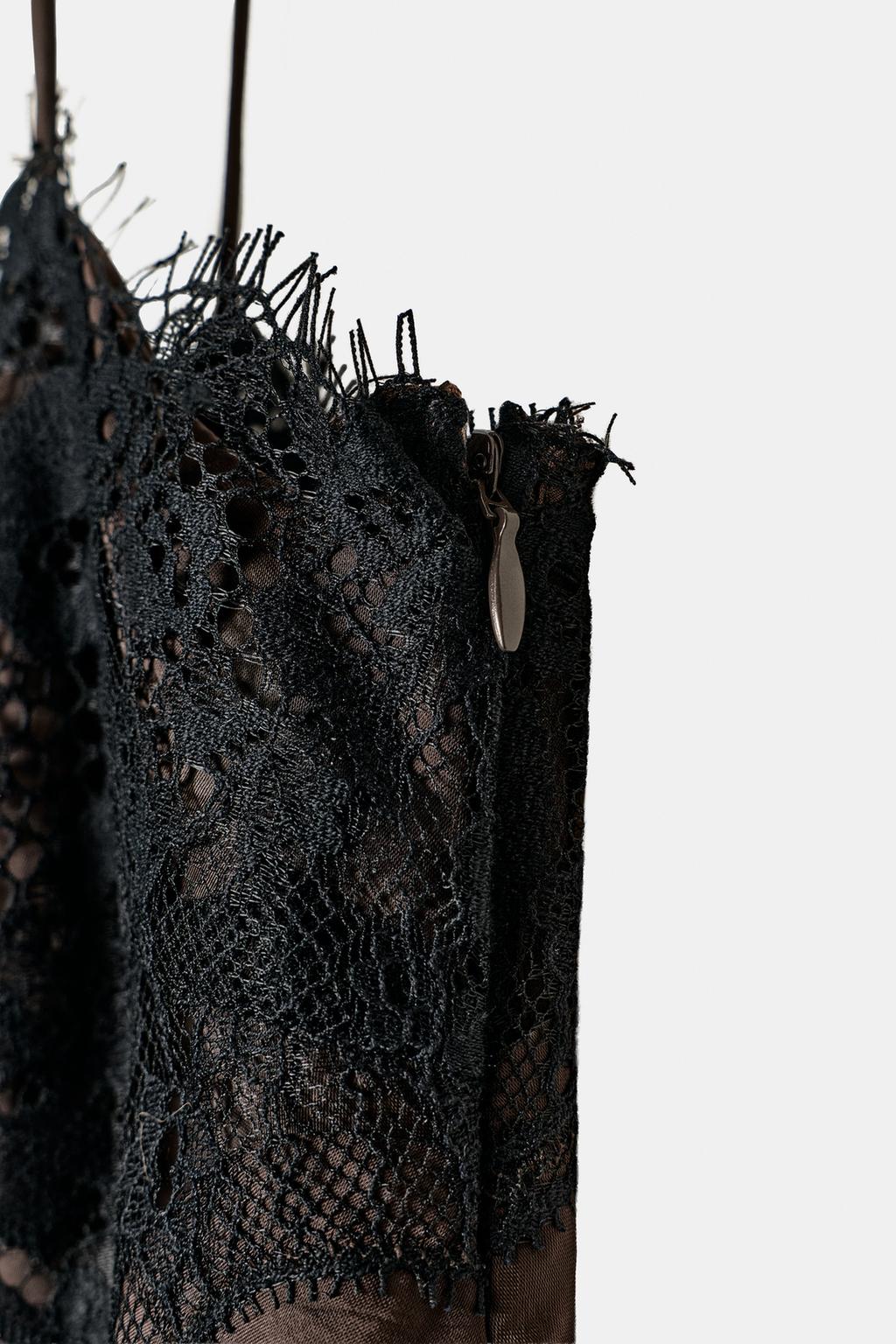 АТЛАСНОЕ АСИММЕТРИЧНОЕ ПЛАТЬЕ С КРУЖЕВОМ — ZW COLLECTION