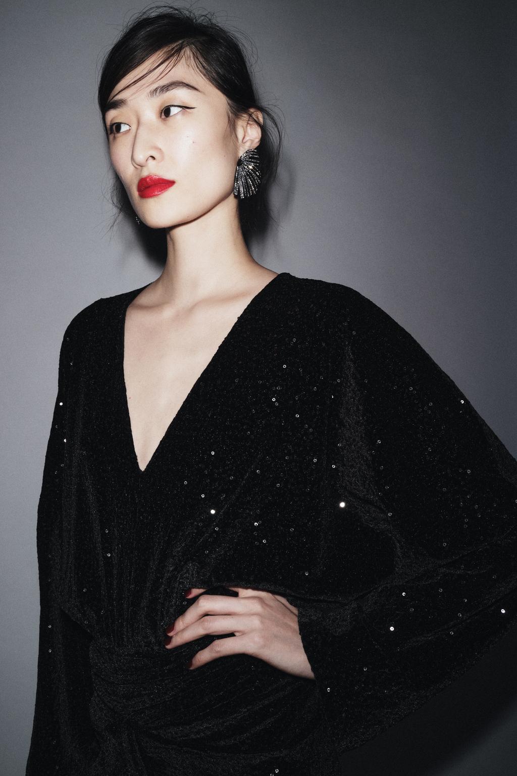 ПЛАТЬЕ С ПАЙЕТКАМИ И ПОДПЛЕЧНИКАМИ — ZW COLLECTION