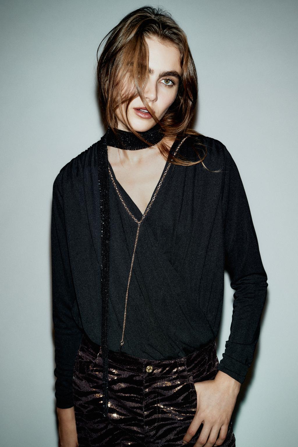 БОДИ С ДРАПИРОВКОЙ И ЦЕПОЧКОЙ