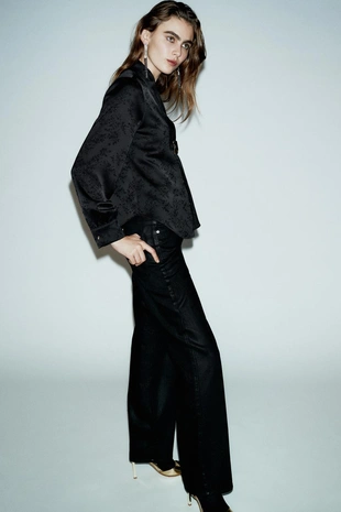 Рубашка жаккард цветы брошь- Заказать в России