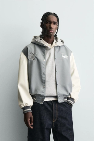 Куртка-бомбер с контрастной вышивкой- Заказать в России