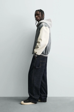 Куртка-бомбер с контрастной вышивкой- Заказать в России