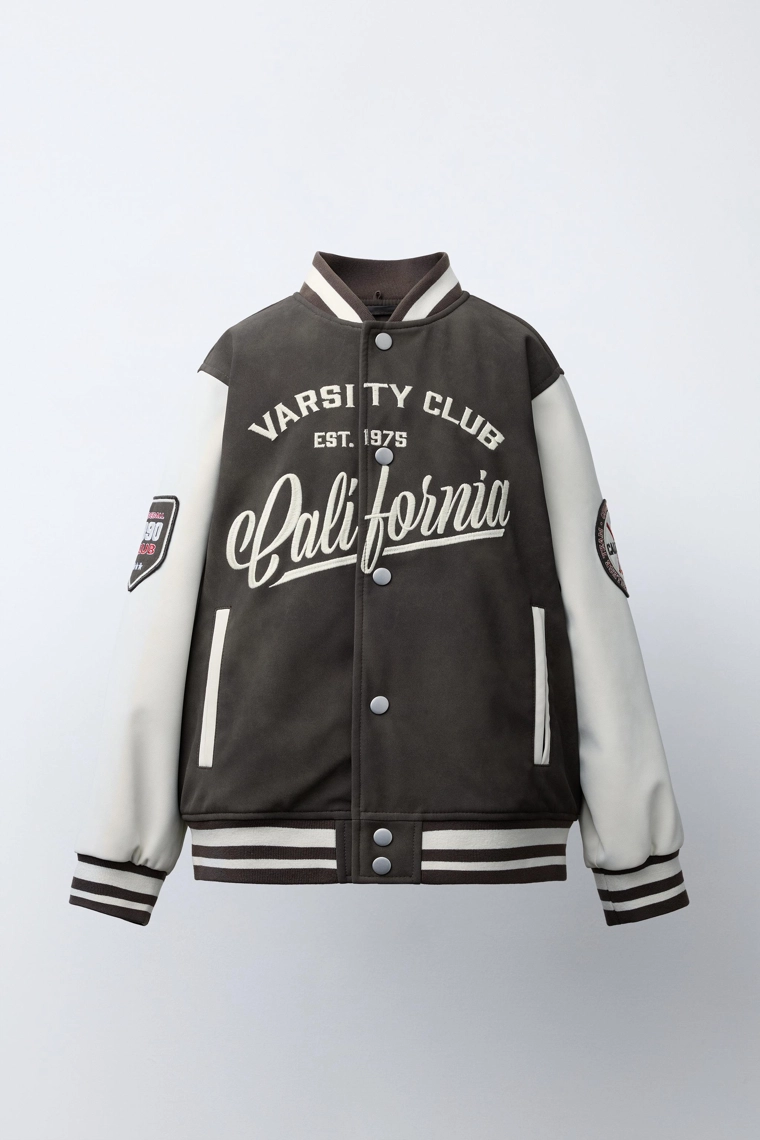 Бомбер с капюшоном и рукавами из искусственной кожи