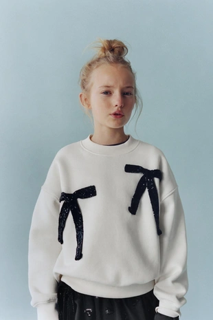 Толстовка с бантами и пайетками- Заказать в России