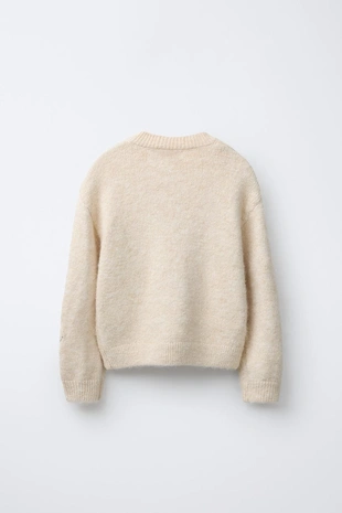 Джемпер вязаный, цветы из тюля и пайетки- Заказать в России