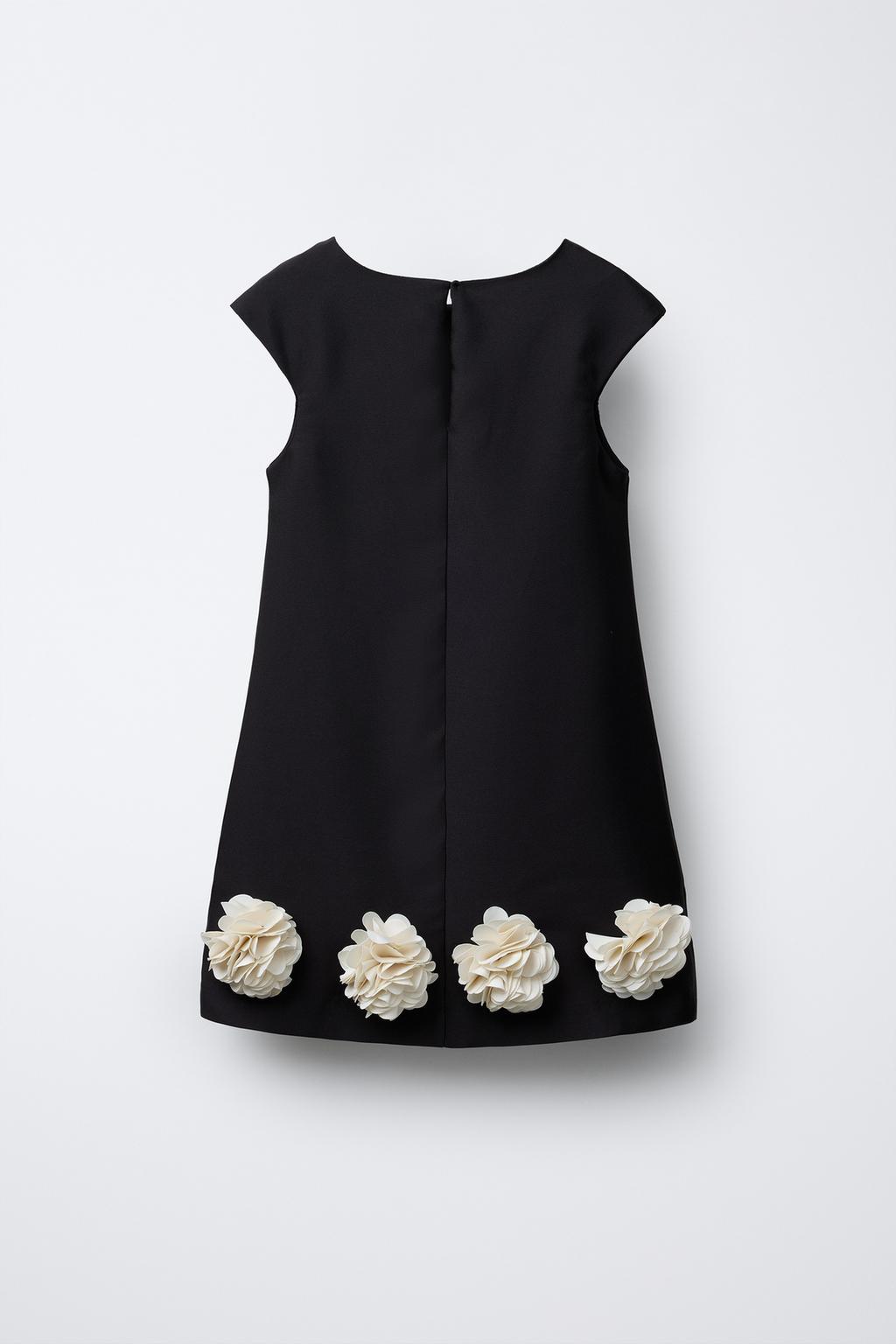 АТЛАСНОЕ ПЛАТЬЕ С ЦВЕТОЧНЫМ ПРИНТОМ