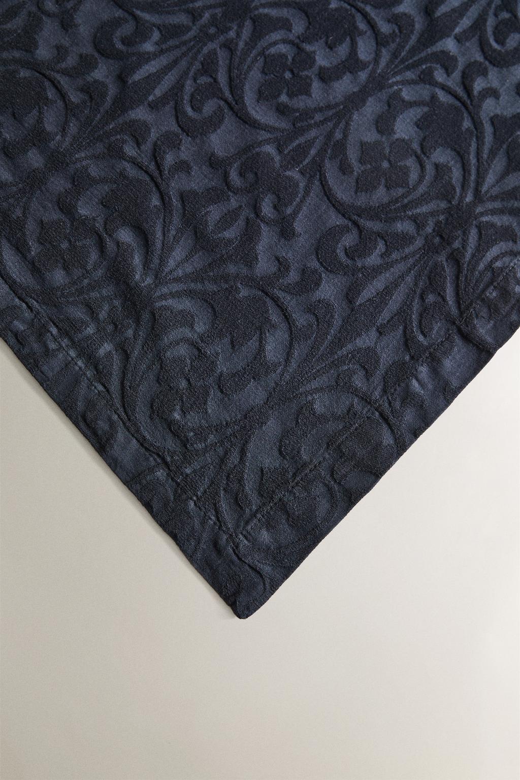 Набор цветочных салфеток из джаккарда (набор из 2)