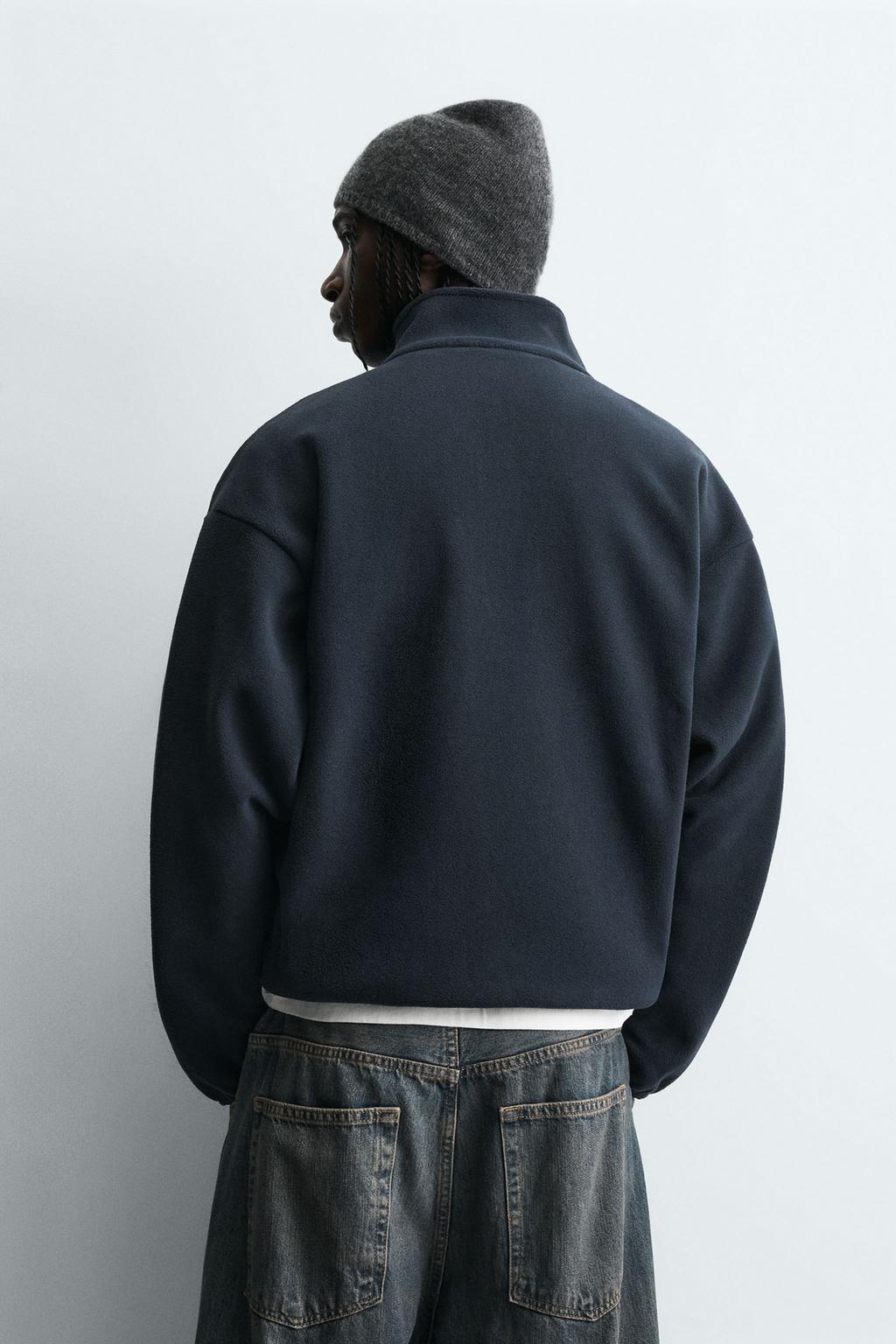 АНОРАК ИЗ ИСКУССТВЕННОЙ ОВЧИНЫ С ВЫШИВКОЙ