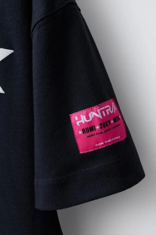 Футболка с принтом KPOP DEMON HUNTERS™ NETFLIX ©- Заказать в России