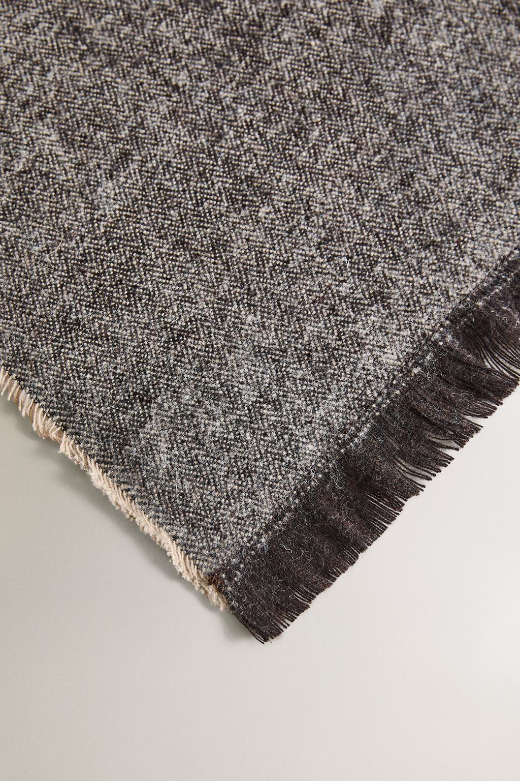 Плед с бахромой