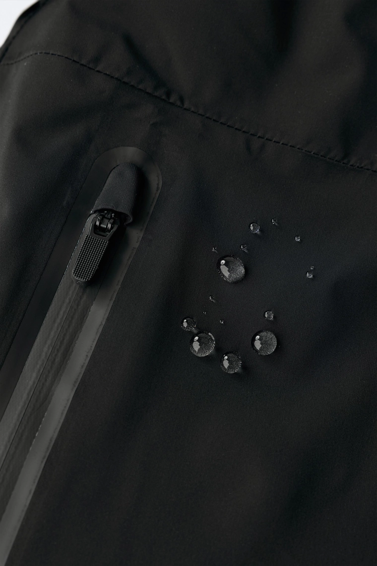 Пуховик с водостойким и ветронепроницаемым наполнителем из коллекции горнолыжной одежды с технологией recco®