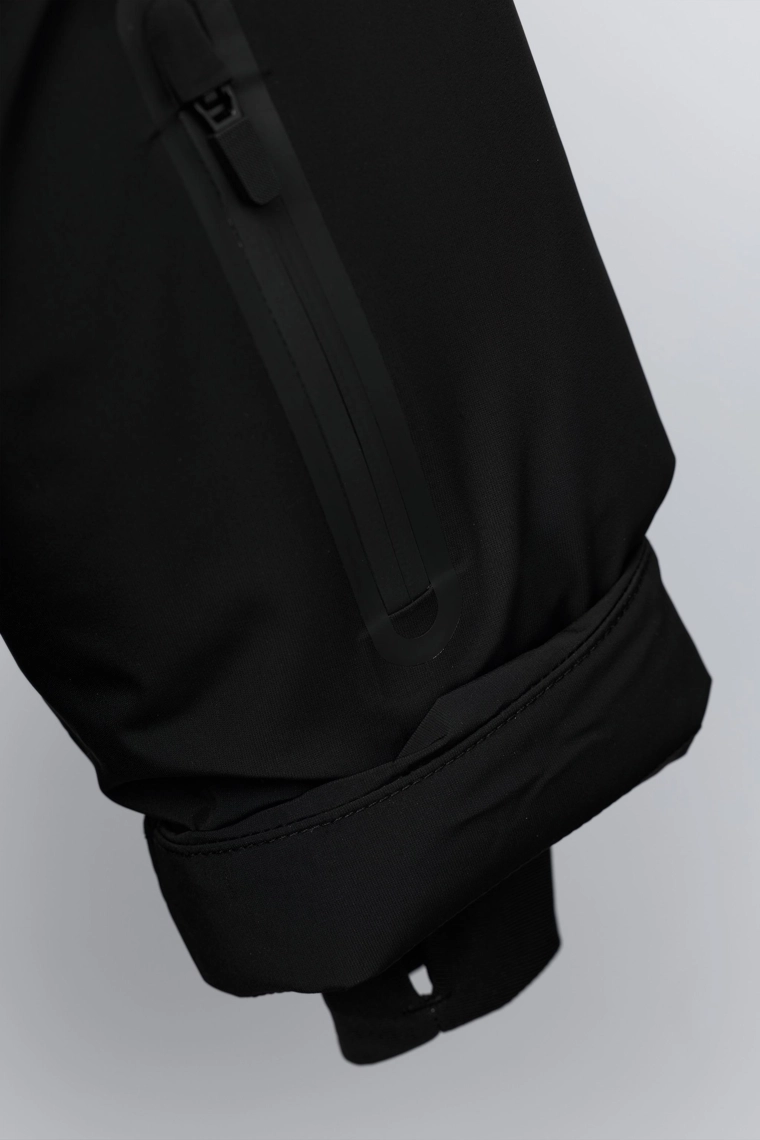 Пуховик с водостойким и ветронепроницаемым наполнителем из коллекции горнолыжной одежды с технологией recco®