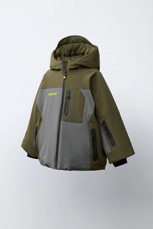 COLOUR BLOCK HOODED WATERPROOF AND WINDPROOF JACKET RECCO® SYSTEM SKI COLLECTION- Заказать в России