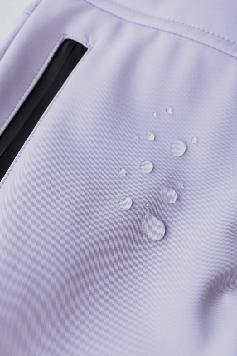 Комбинезон-джампер с отстегивающейся капюшоном из пуховика 80% пуха и 20% пера