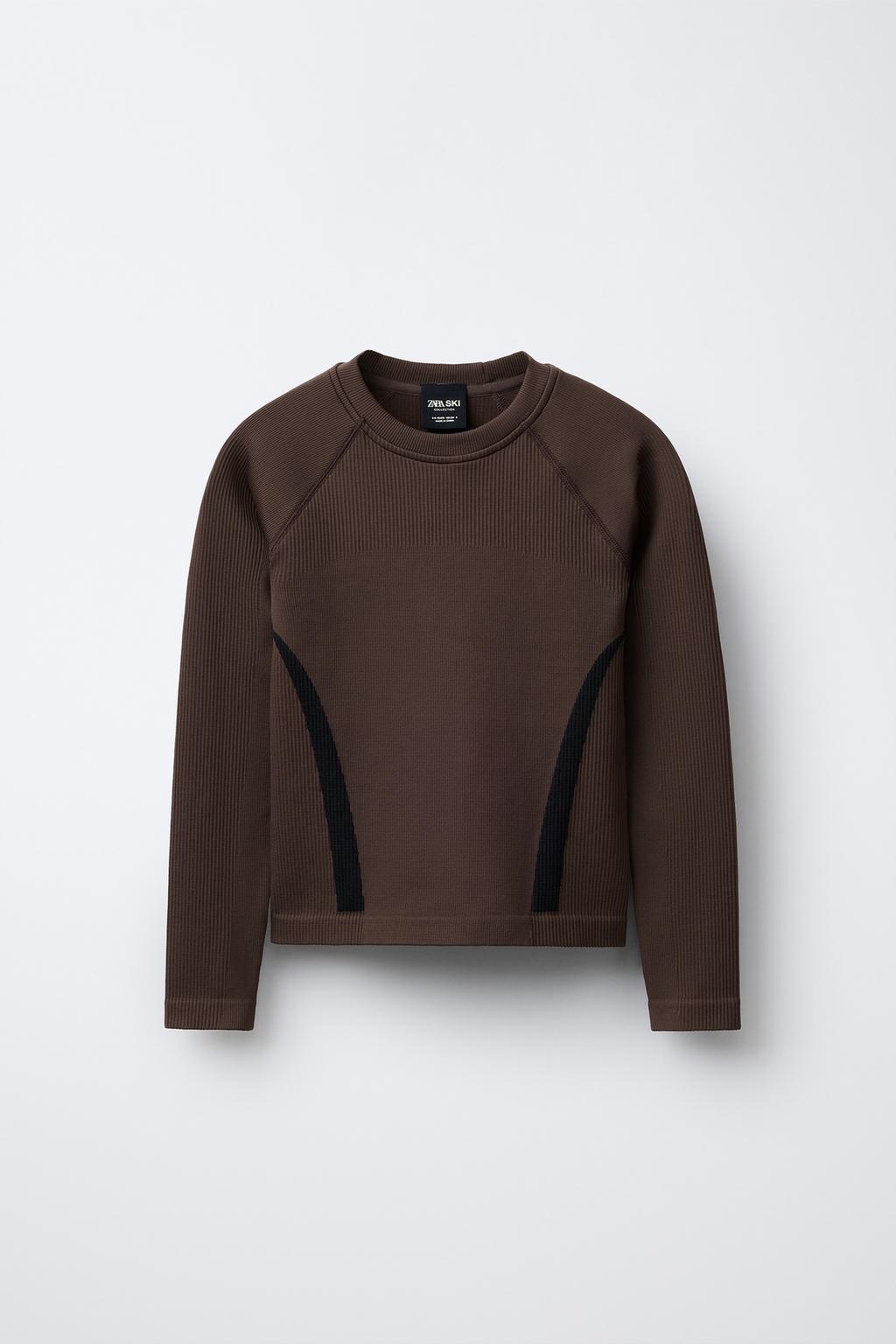 БЕСШОВНЫЙ ЛОНГСЛИВ С КОНТРАСТНЫМИ ДЕТАЛЯМИ ИЗ ЛЫЖНОЙ КОЛЛЕКЦИИ