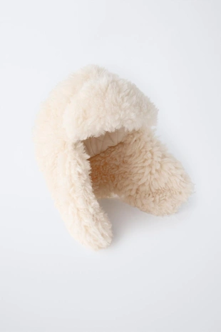 Шапка из искусственного меха коллекции для горнолыжного спорта- Заказать в России