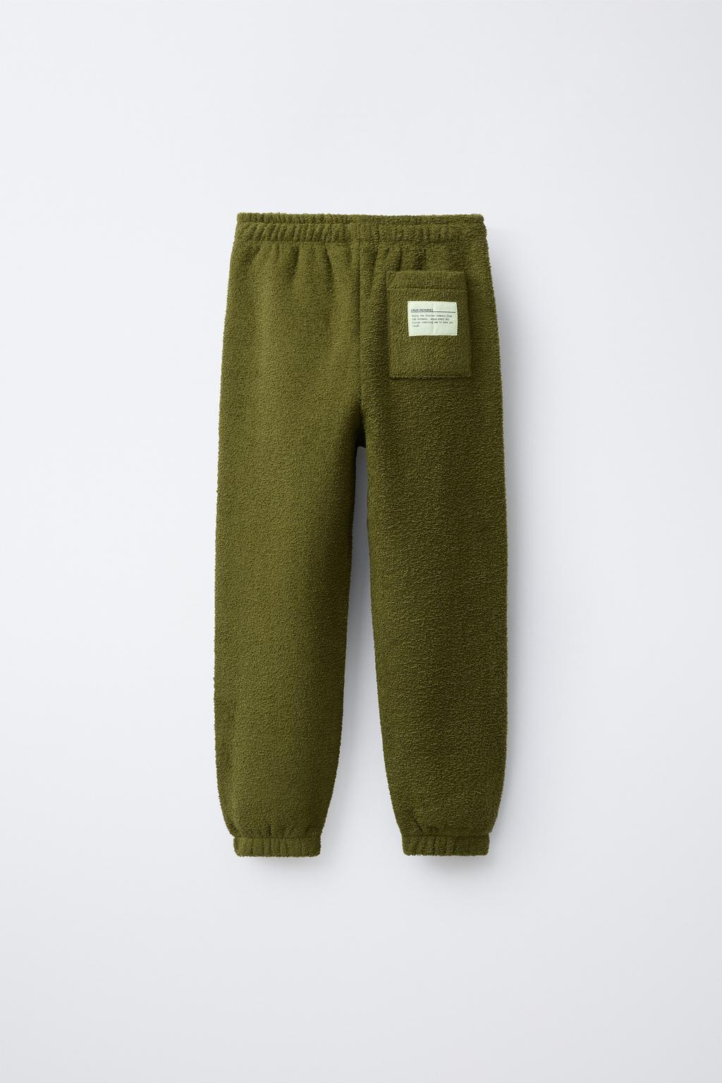 HOODIE SWEATSHIRT AND JOGGER TROUSERS WITH LABEL TEXTURE