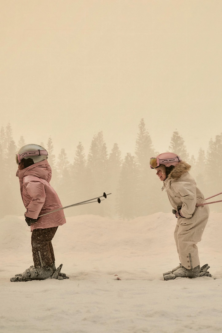 Пуховик zara с металлическим блеском и системой recco® для катания на лыжах и сноуборде