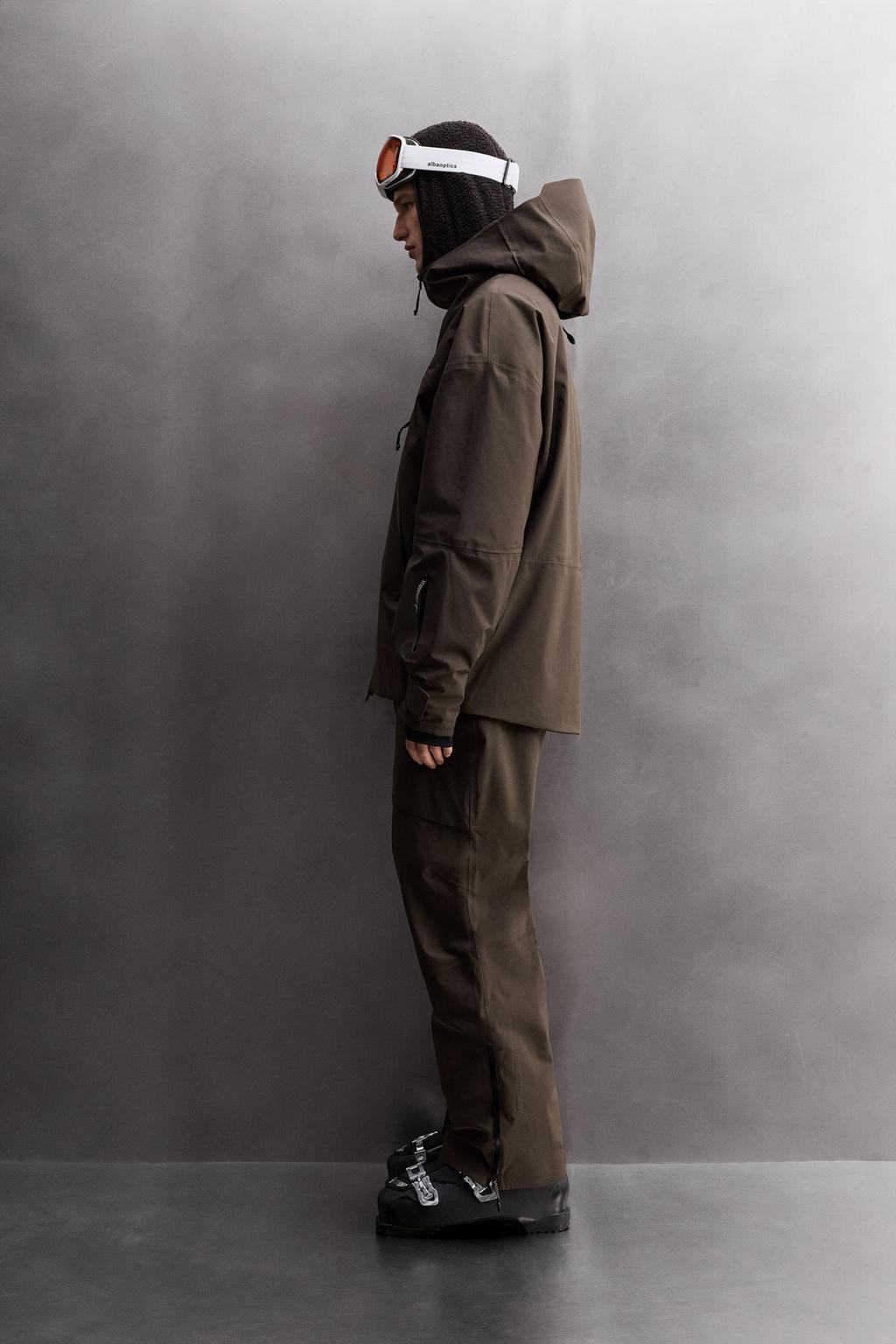 УТЕПЛЕННАЯ ЛЫЖНАЯ КУРТКА RECCO® WATERPROOF