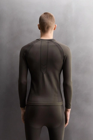 Компрессионная футболка-термобелье для лыжного спорта- Заказать в России