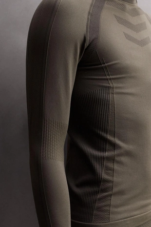 Компрессионная футболка-термобелье для лыжного спорта- Заказать в России