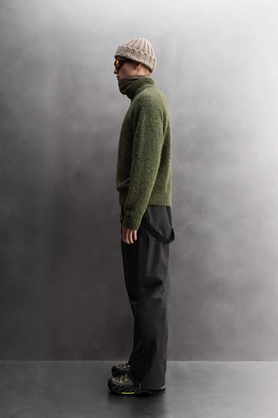 Свитер из шерсти с воротником на молнии- Заказать в России