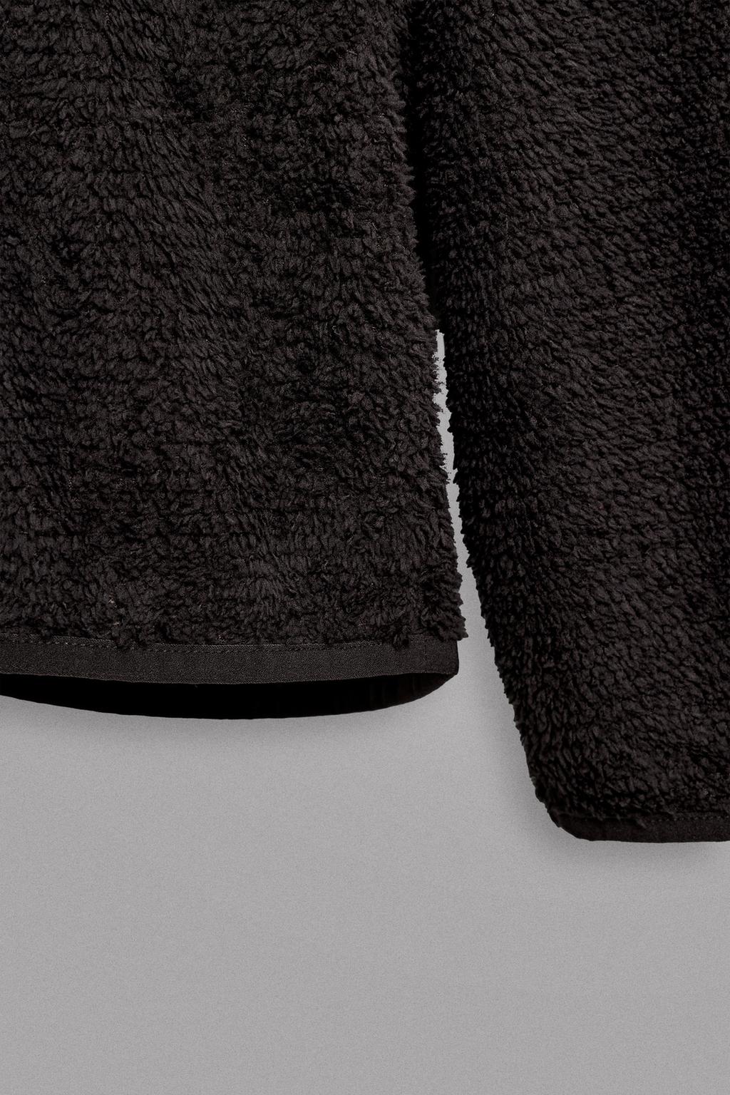 ФЛИСОВАЯ ТОЛСТОВКА SKI С КАПЮШОНОМ И ТЕКСТУРОЙ