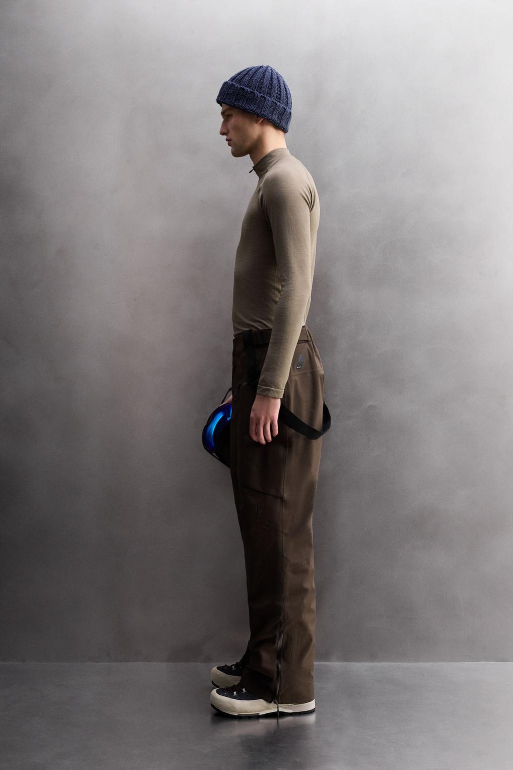 КОМПРЕССИОННАЯ ФУТБОЛКА ДЛЯ КАТАНИЯ НА ЛЫЖАХ С ВОРОТНИКОМ НА МОЛНИИ