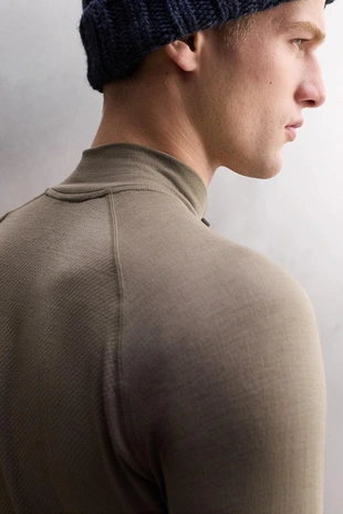 Компрессионная футболка для катания на лыжах с воротником на молнии- Заказать в России