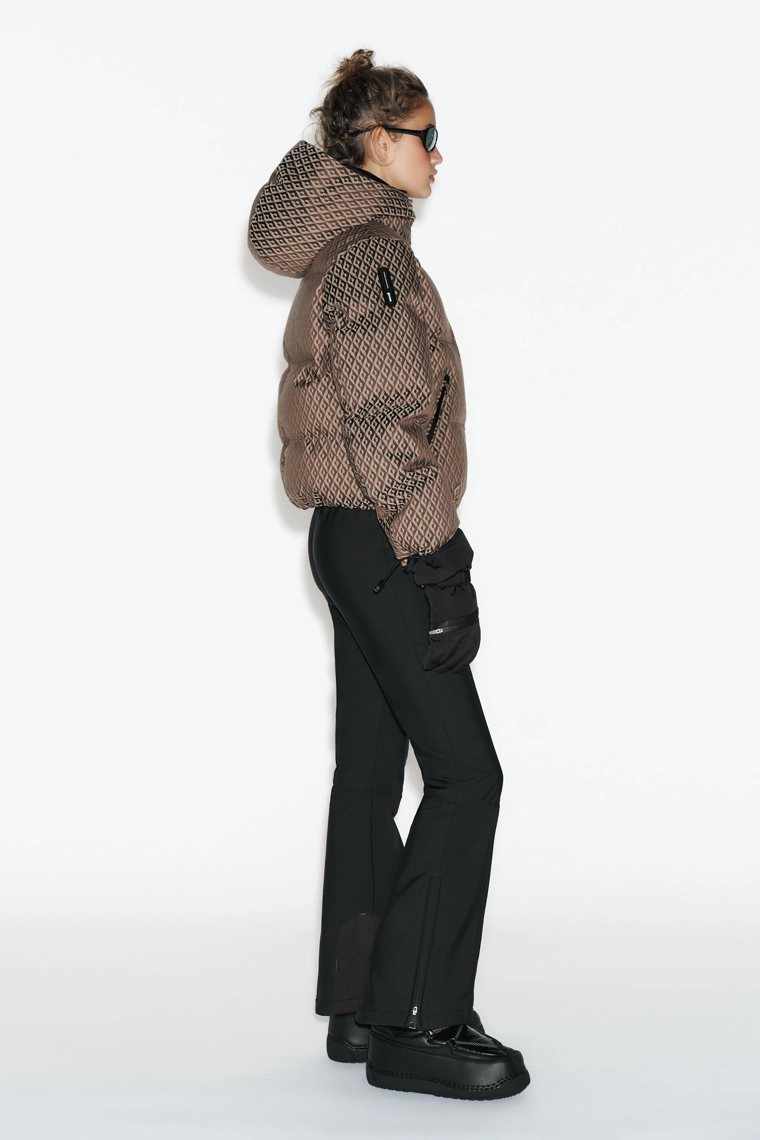 Пуховик zara из коллекции лыжной одежды с технологией recco®, устойчивый к воде и ветроупорный