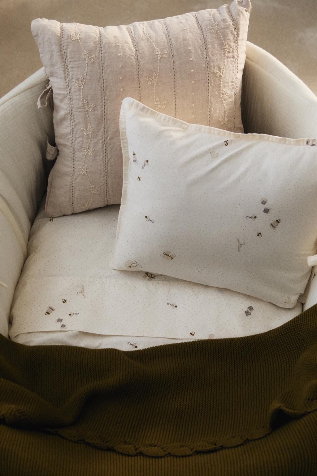 Набор простыней для мини-детской кроватки с рисунком