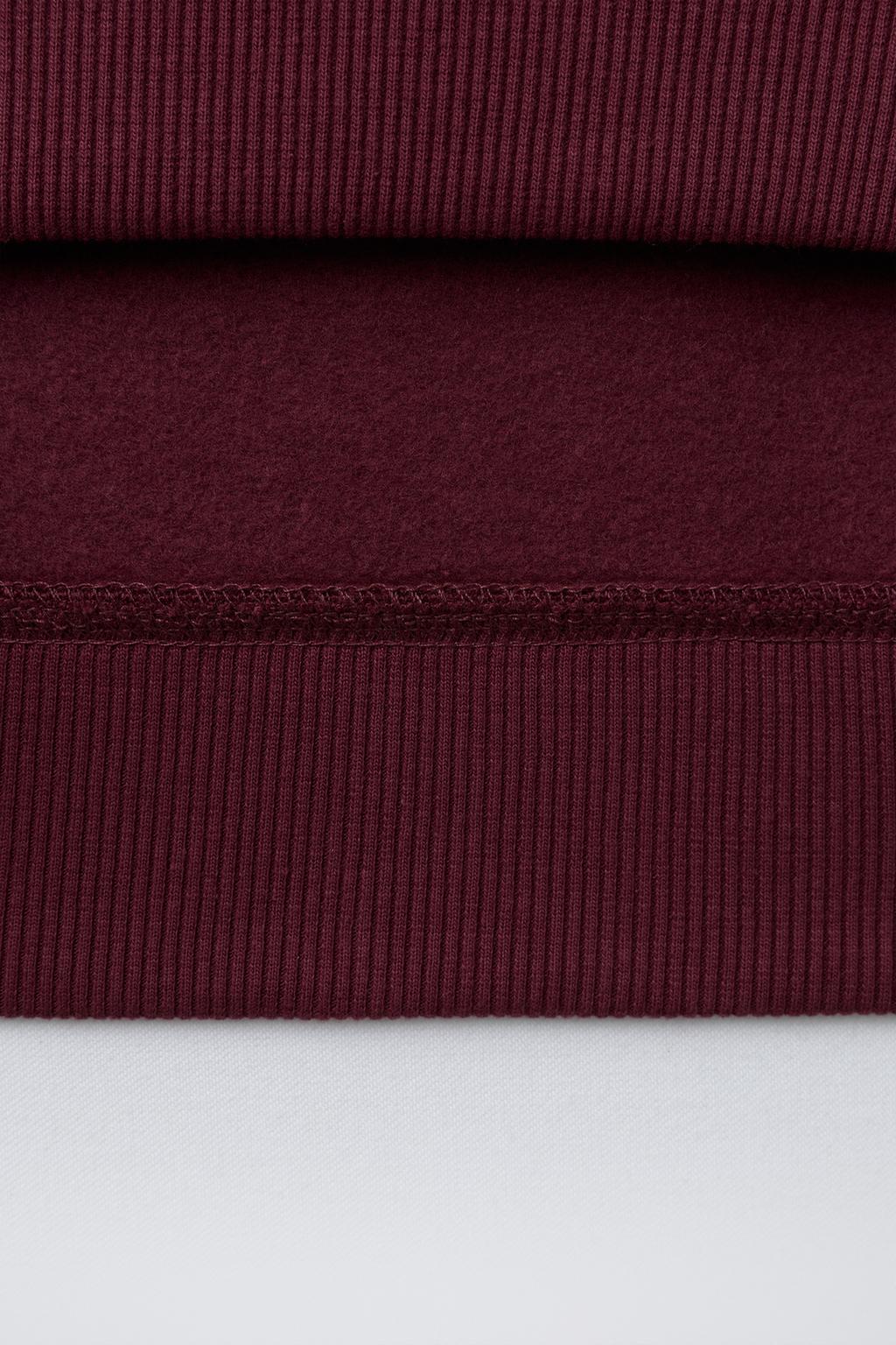 ТОЛСТОВКА С НАДПИСЬЮ И ЭТИКЕТКОЙ