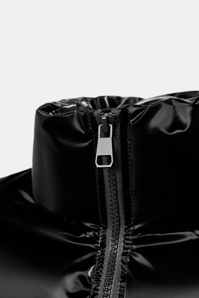 Блестящий ветрозащитный анорак с водоотталкивающим эффектом