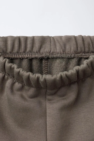 Базовый комплект для бега: толстовка и брюки-джоггеры с нашивкой