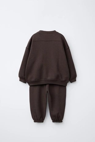 Базовый комплект для бега: толстовка и брюки-джоггеры с нашивкой